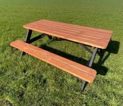 Goedkopepicknicktafels.nl | Zwart Bruine XL Picknicktafel Bruno | Tuintafel 6 Persoons | Bruin Zwart Gespoten Gedroogd Grenen Hout! -Philips Hue Winkel 1200x1035