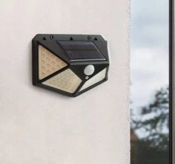 Solar Buitenlamp - Bewegingssensor - 100 LED - Waterdicht - Buiten & Tuin Sensor - Buitenverlichting Op Zonne-energie -Philips Hue Winkel 1200x1128 10