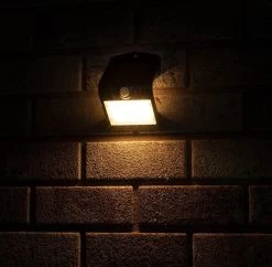 Proventa Solar LED Buitenlamp Met Bewegingssensor - Wandlamp Model Jerrel - Zwart -Philips Hue Winkel 1200x1177 6