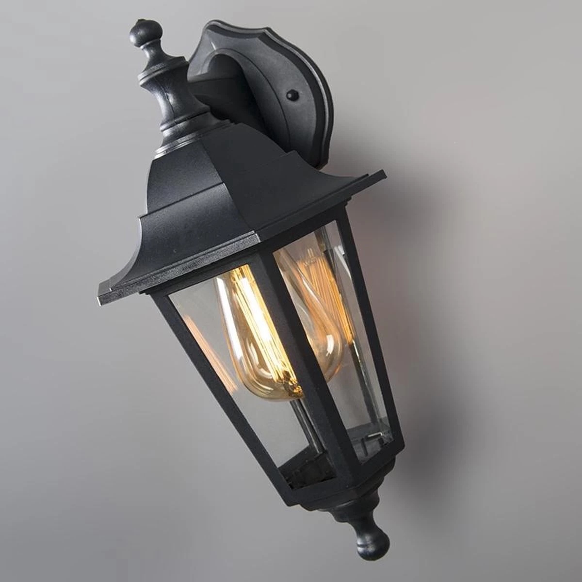 QAZQA New Haven - Klassieke Wandlamp Voor Buiten - 1 Lichts - D 212 Mm - Zwart - Buitenverlichting 5 QAZQA New Haven - Klassieke Wandlamp Voor Buiten - 1 Lichts - D 212 Mm - Zwart - Buitenverlichting - Afbeelding 3