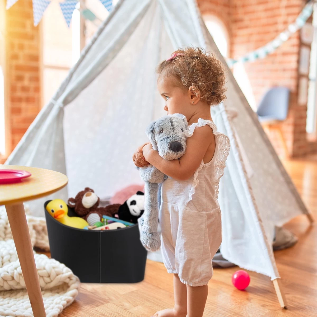 Relaxdays Houtmand Kunstleer - Haardhout Mand Zwart - Opbergmand - Haardmand - XL 4 Relaxdays Houtmand Kunstleer - Haardhout Mand Zwart - Opbergmand - Haardmand - XL - Afbeelding 2