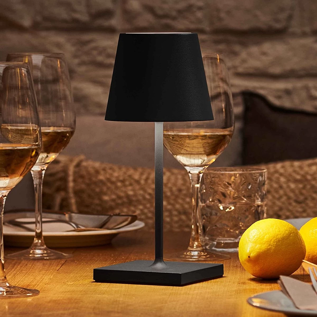 Signity® Mini Oplaadbare Tafellamp - Tafellamp Slaapkamer En Woonkamer - Draadloze Tafellamp Voor Binnen En Buiten - Draadloze Tafellamp Op Batterijen- Tafellamp Oplaadbaar - Tafellamp Zwart - 26cm 7 Signity® Mini Oplaadbare Tafellamp - Tafellamp Slaapkamer En Woonkamer - Draadloze Tafellamp Voor Binnen En Buiten - Draadloze Tafellamp Op Batterijen- Tafellamp Oplaadbaar - Tafellamp Zwart - 26cm - Afbeelding 5