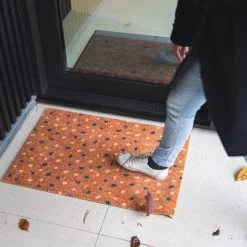 Antislip Deurmat Binnen Studio M - OPTIBRUSH - Droogloopmat Binnen - 55X80 Cm - Oranje Met Stippels - Optimale Buitenmat/Deurmat Buiten - Droogloopmat Buiten - Mat Voordeur - Inloopmat