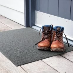 Antislip Deurmat Buiten Studio M - OUTDOOR - Buitenmat - 60x100cm - Zwart - All-Weather Deurmat - Droogloopmat Buiten - UV-/Chloor-/Zoutwaterbestendig - Geschikt Voor Aan Buitendeur, Zwembad, Sauna, Buitendouche, BBQ, Camping -Philips Hue Winkel 1200x1200 3948