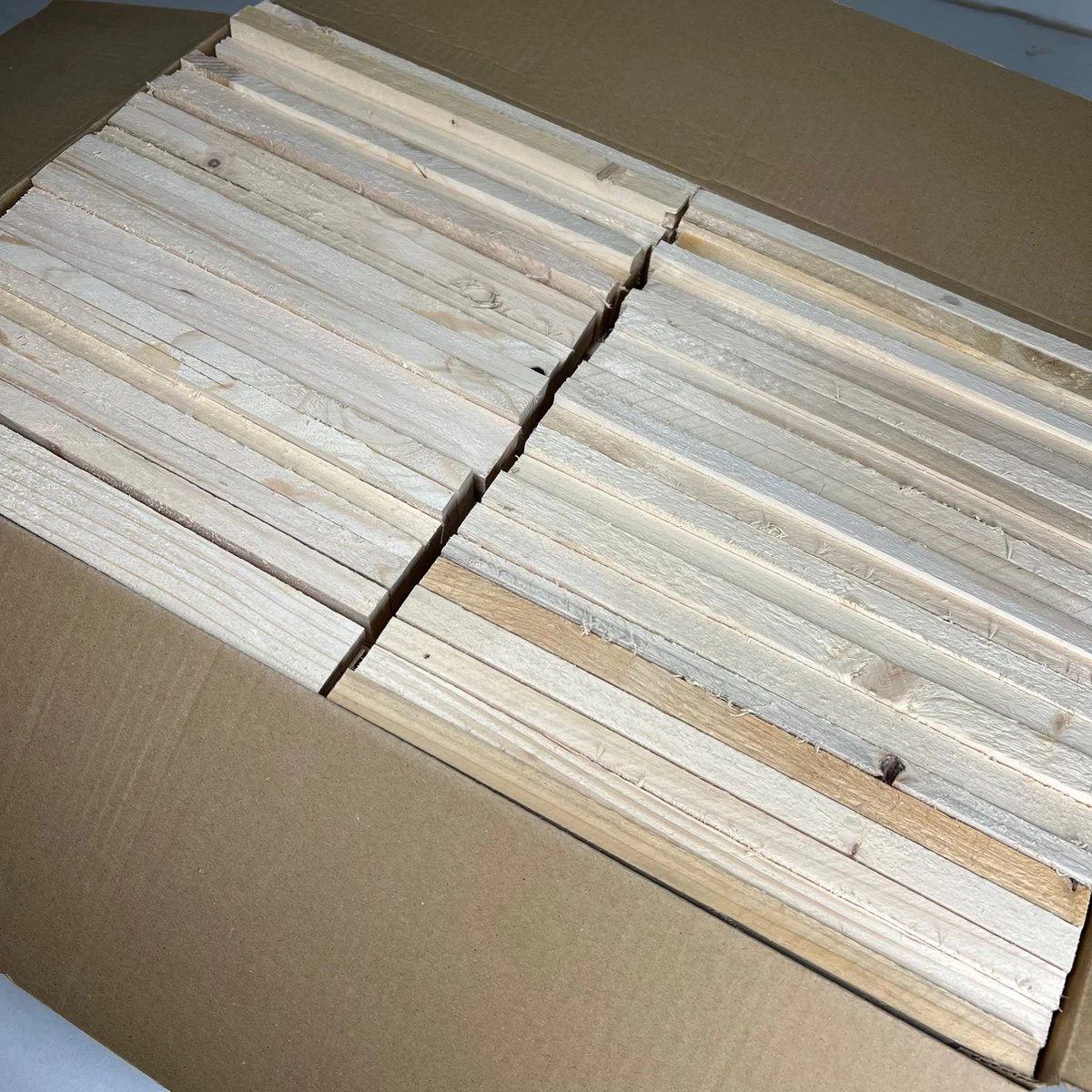 Aanmaakhout 12,5kg-15kg Vuren Gedroogd 3 Aanmaakhout 12,5kg-15kg Vuren Gedroogd