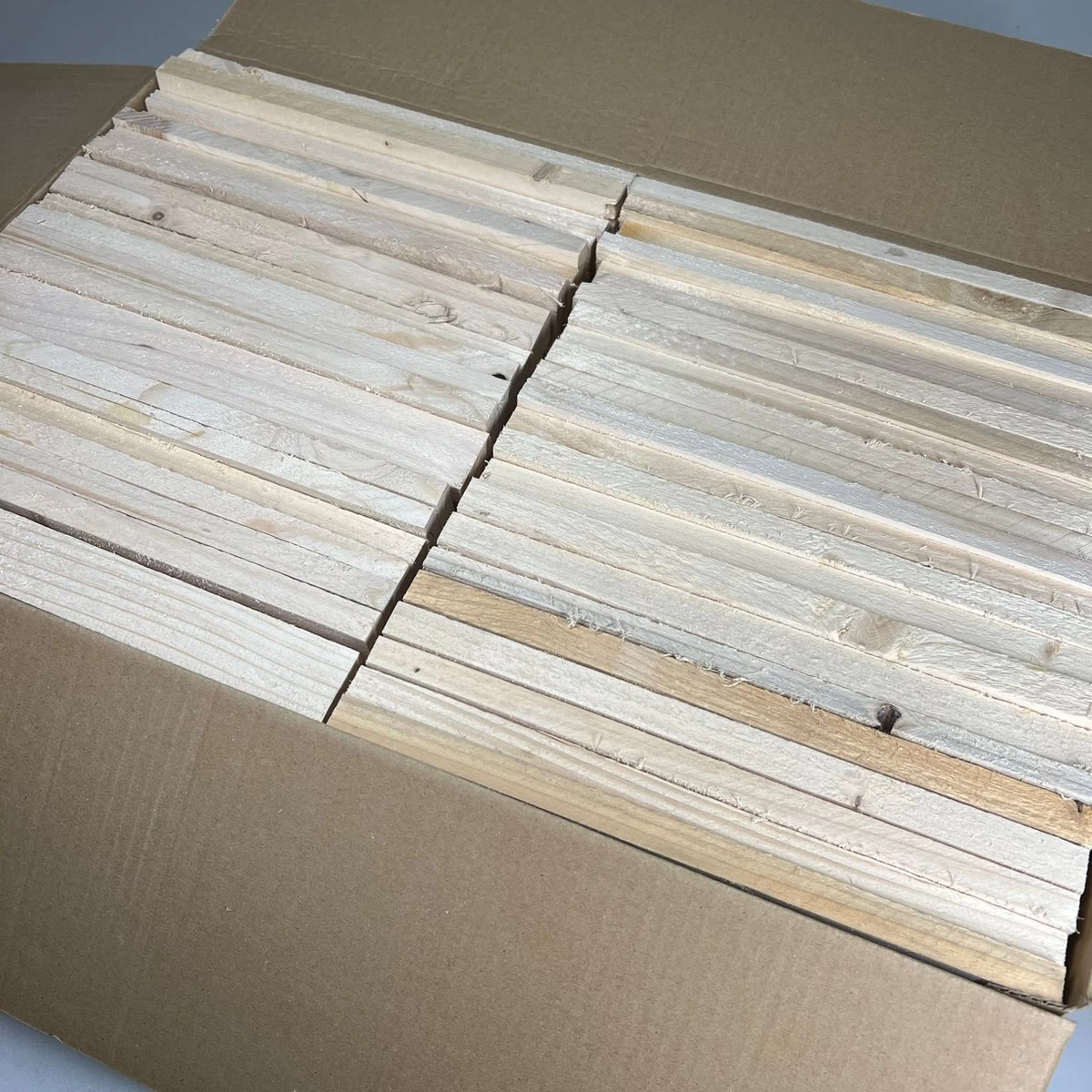 Aanmaakhout 12,5kg-15kg Vuren Gedroogd 4 Aanmaakhout 12,5kg-15kg Vuren Gedroogd - Afbeelding 2