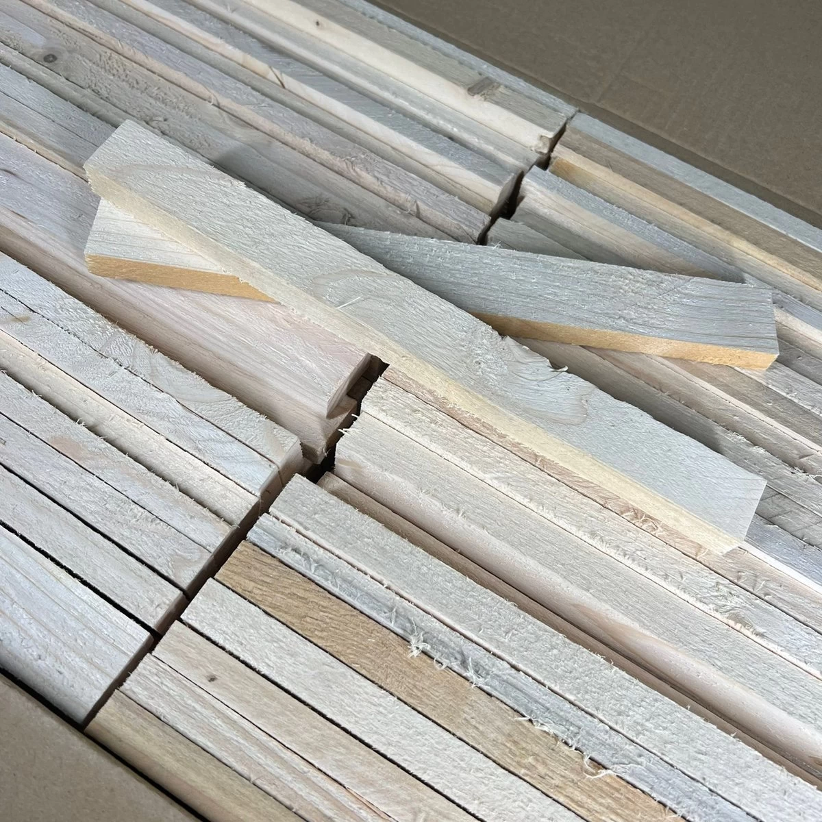 Aanmaakhout 12,5kg-15kg Vuren Gedroogd 5 Aanmaakhout 12,5kg-15kg Vuren Gedroogd - Afbeelding 3