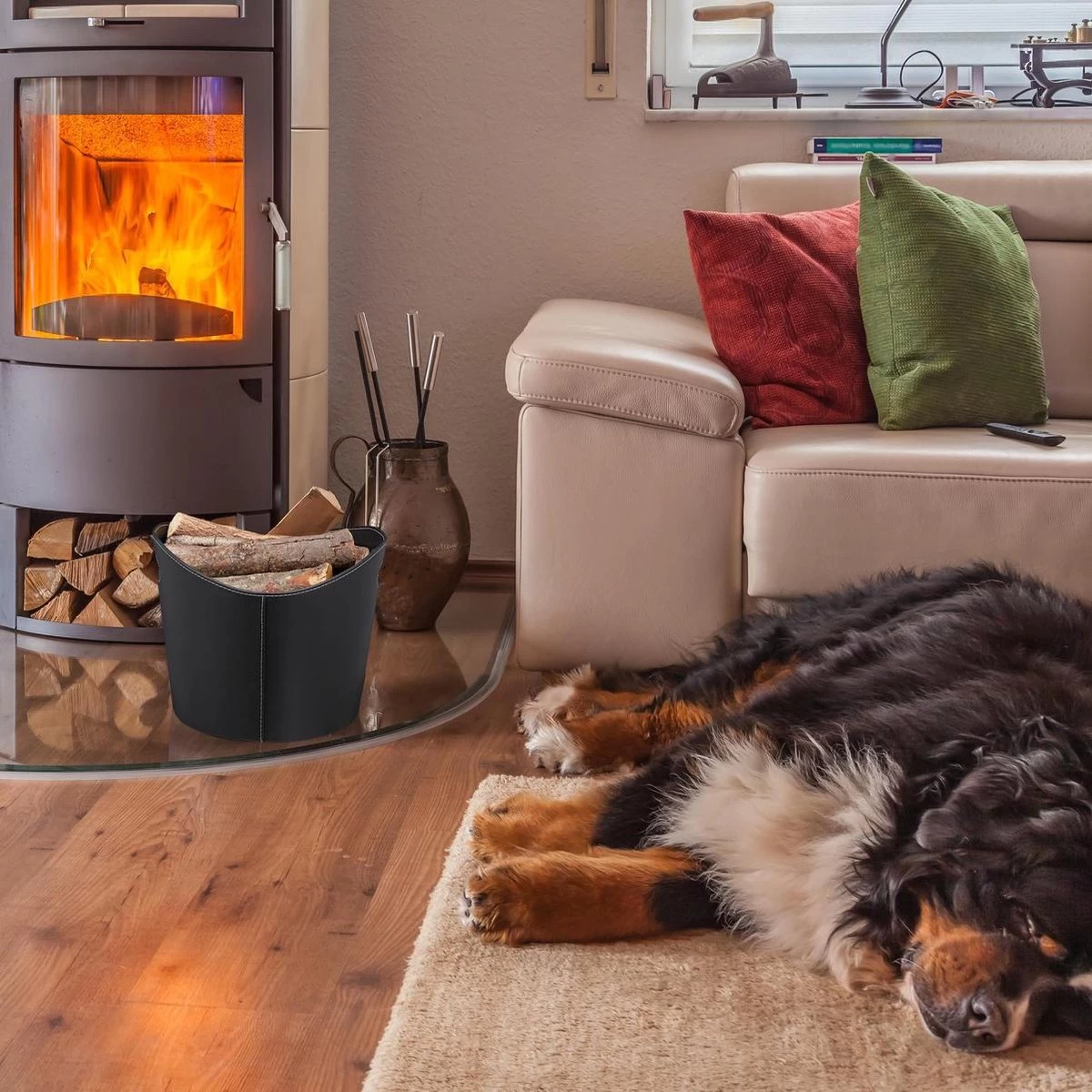 Relaxdays Houtmand Kunstleer - Haardhout Mand Zwart - Opbergmand - Haardmand - L 8 Relaxdays Houtmand Kunstleer - Haardhout Mand Zwart - Opbergmand - Haardmand - L - Afbeelding 6