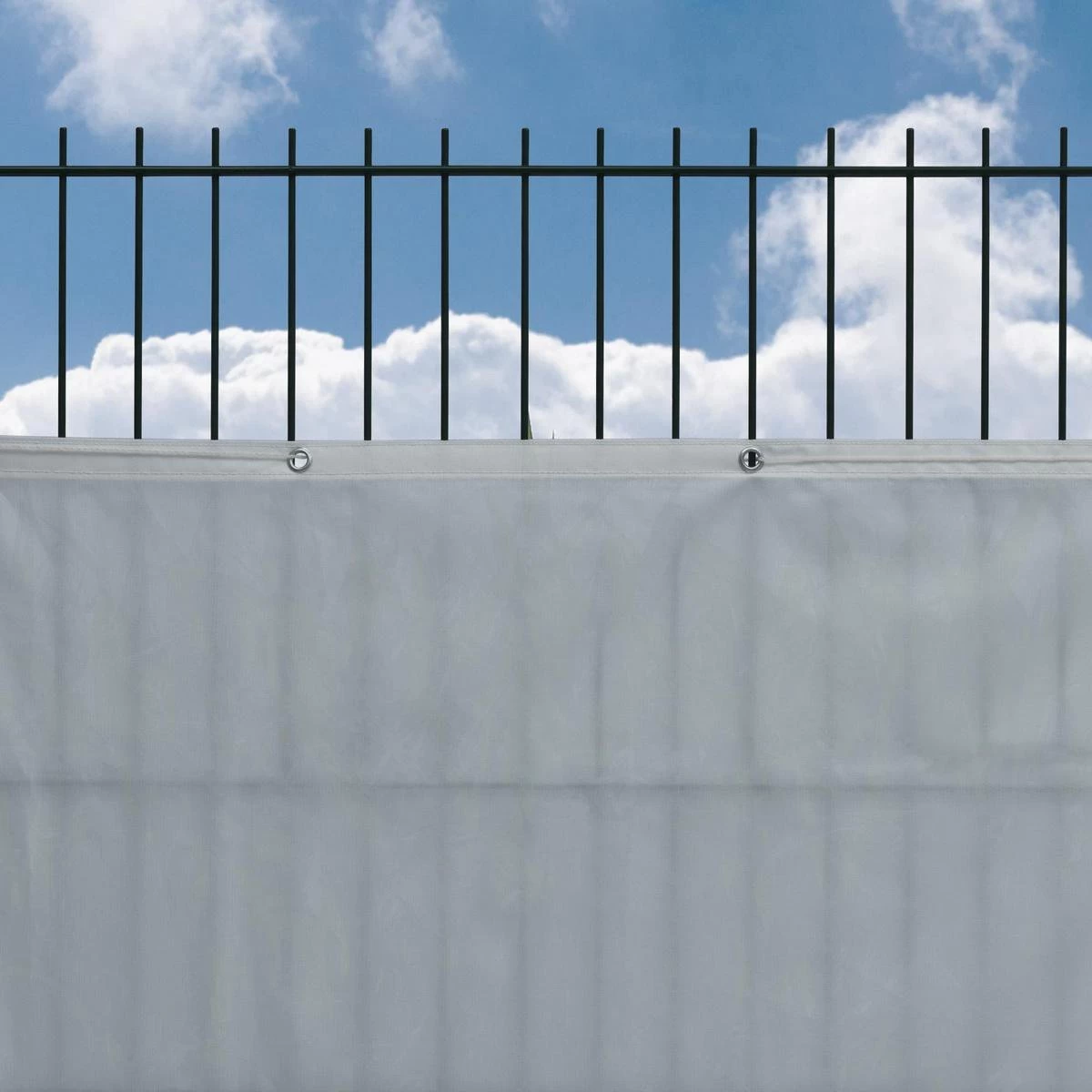 Sol Royal PB2 – Balkonscherm Grijs 500 X 90 Cm – Balkondoek Waterafstotend – UV Bescherming – Incl. Bevestigingsmateriaal 4 Sol Royal PB2 – Balkonscherm Grijs 500 X 90 Cm – Balkondoek Waterafstotend – UV Bescherming – Incl. Bevestigingsmateriaal - Afbeelding 2