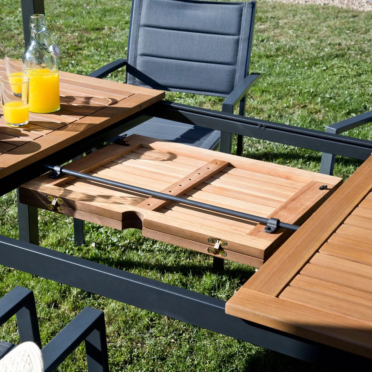 NATERIAL - Uitschuifbare Tuintafel ORIS - Uitschuifbare Tafel Voor 6 Tot 8 Personen - 180-240x100 Cm - Aluminium - Hout Eucalyptus 8 NATERIAL - Uitschuifbare Tuintafel ORIS - Uitschuifbare Tafel Voor 6 Tot 8 Personen - 180-240x100 Cm - Aluminium - Hout Eucalyptus - Afbeelding 6