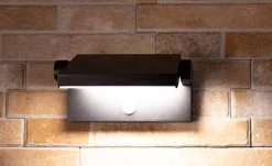 Verstelbare Wandlamp Berlin Met Sensor - Zwart | Ideale Tuinlampen Voor Aan De Muur, Wand Of Schutting -Philips Hue Winkel 1200x732 4