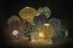 Lumiz Solar Buitenlampion Ikat Oval - Solar Tuinverlichting - 40 Cm - Goud -Philips Hue Winkel 1200x799 56