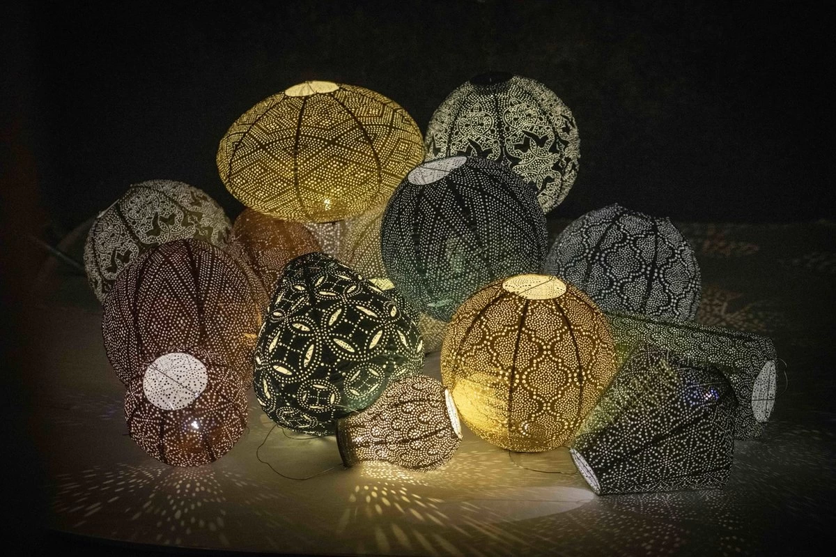 Lumiz Solar Buitenlampion Mandela Balloon - Solar Tuinverlichting - 30 Cm - Zeeblauw 6 Lumiz Solar Buitenlampion Mandela Balloon - Solar Tuinverlichting - 30 Cm - Zeeblauw - Afbeelding 4