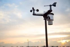 Alecto WS-5500 - Professioneel WiFi Weerstation - Weather Underground Koppeling - 8-in-1 -Philips Hue Winkel 1200x800 411