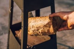 MaxxGarden Tuinhaard Grieks Archelos - Terrashaard - Vuurkorf - Terrasverwarmer - Terrasverwarming - Sfeerhaard - 35x35x100 Cm - Zwart -Philips Hue Winkel 1200x801 25