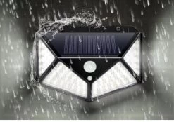 Solar Buitenlamp - Bewegingssensor - 100 LED - Waterdicht - Buiten & Tuin Sensor - Buitenverlichting Op Zonne-energie -Philips Hue Winkel 1200x843 7