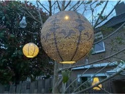 Lumiz Solar Buitenlampion Bazaar Rond - Solar Tuinverlichting - 30 Cm - Zeeblauw 19 Lumiz Solar Buitenlampion Bazaar Rond - Solar Tuinverlichting - 30 Cm - Zeeblauw -Philips Hue Winkel 1200x904 8
