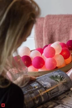 Cotton Ball Lights Lichtslinger Pink 20 Lampjes Lus 17 Cotton Ball Lights Lichtslinger Pink 20 Lampjes Lus -Philips Hue Winkel 800x1200 78