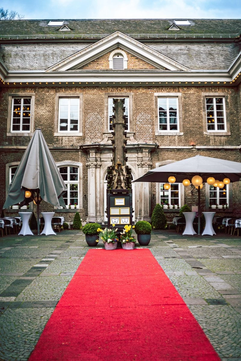 Merkloos Rode Loper - Tapijt 100x500cm - Rood 4 Merkloos Rode Loper - Tapijt 100x500cm - Rood - Afbeelding 2