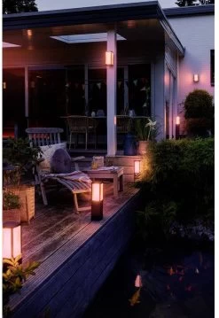 Philips Hue Impress Muurlamp - Wit En Gekleurd Licht - Zwart - Smal -Philips Hue Winkel 825x1200 2